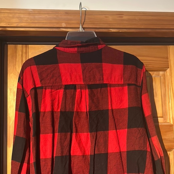 Old Navy Red and Black Plaid Button Down Shirt - Picture 6 of 6